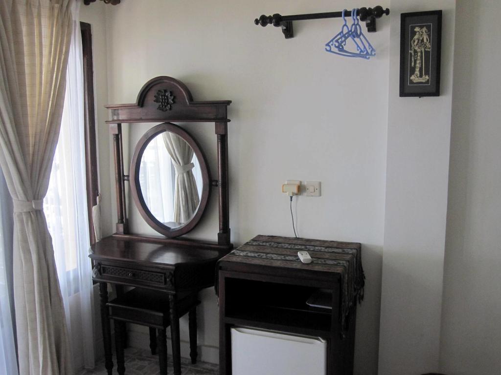 Galang Kangin Bungalows Αμέντ Δωμάτιο φωτογραφία